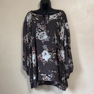 Violet & Claire Dark Floral Blouse